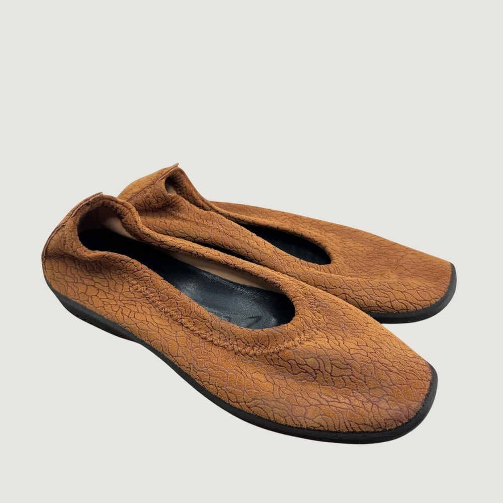 Arcopedico Ballet Flats Size 41 9.5 10 Tan Textured Slip On Comfort Casual Shoes